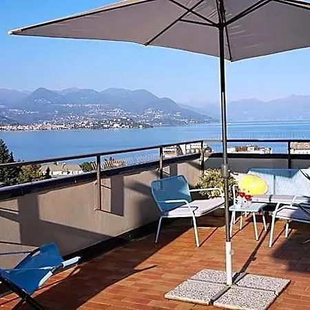 Terrace View Apartment Stresa